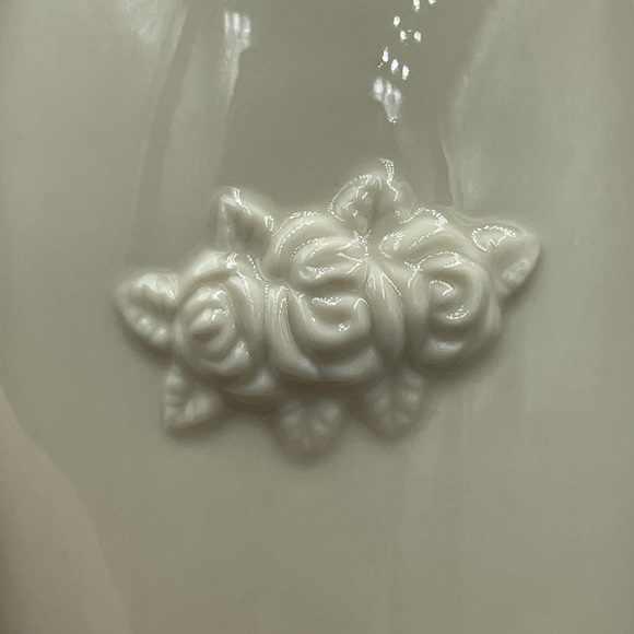 Vintage Porcelain RoseBud Vase by Lenox - Picture 4 of 9